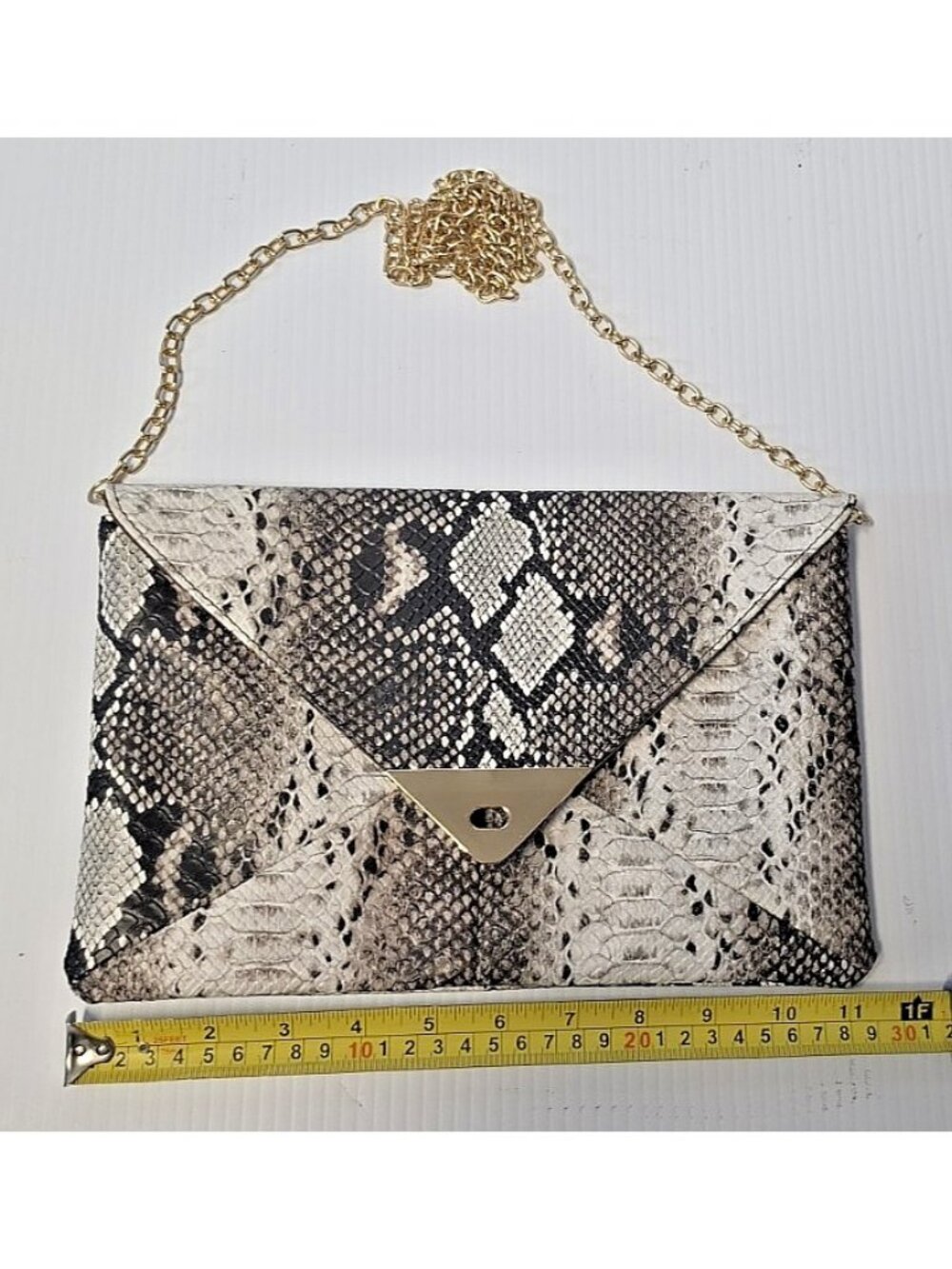 Women's Snakeskin Vegan Leather Clutch with Gold Turn Clasp 12x8 Inner Pocket - Picture 5 of 7